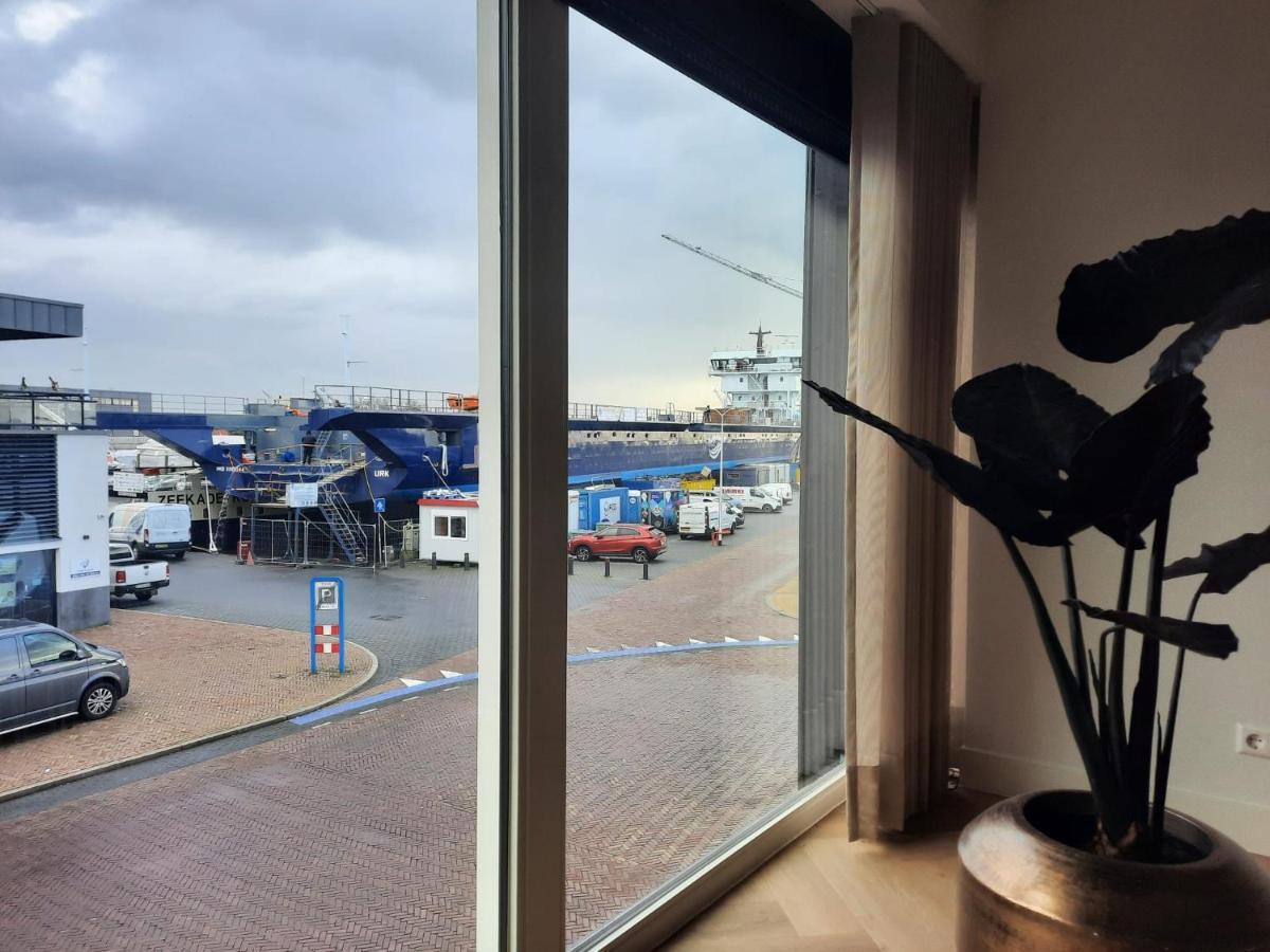 Bij De Haven Op * Urk